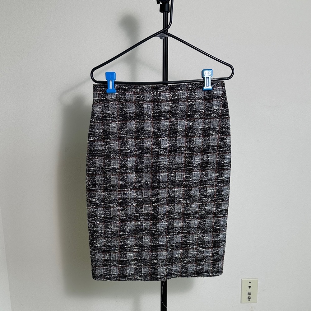 Ann Taylor Black and Gray Pencil Skirt​